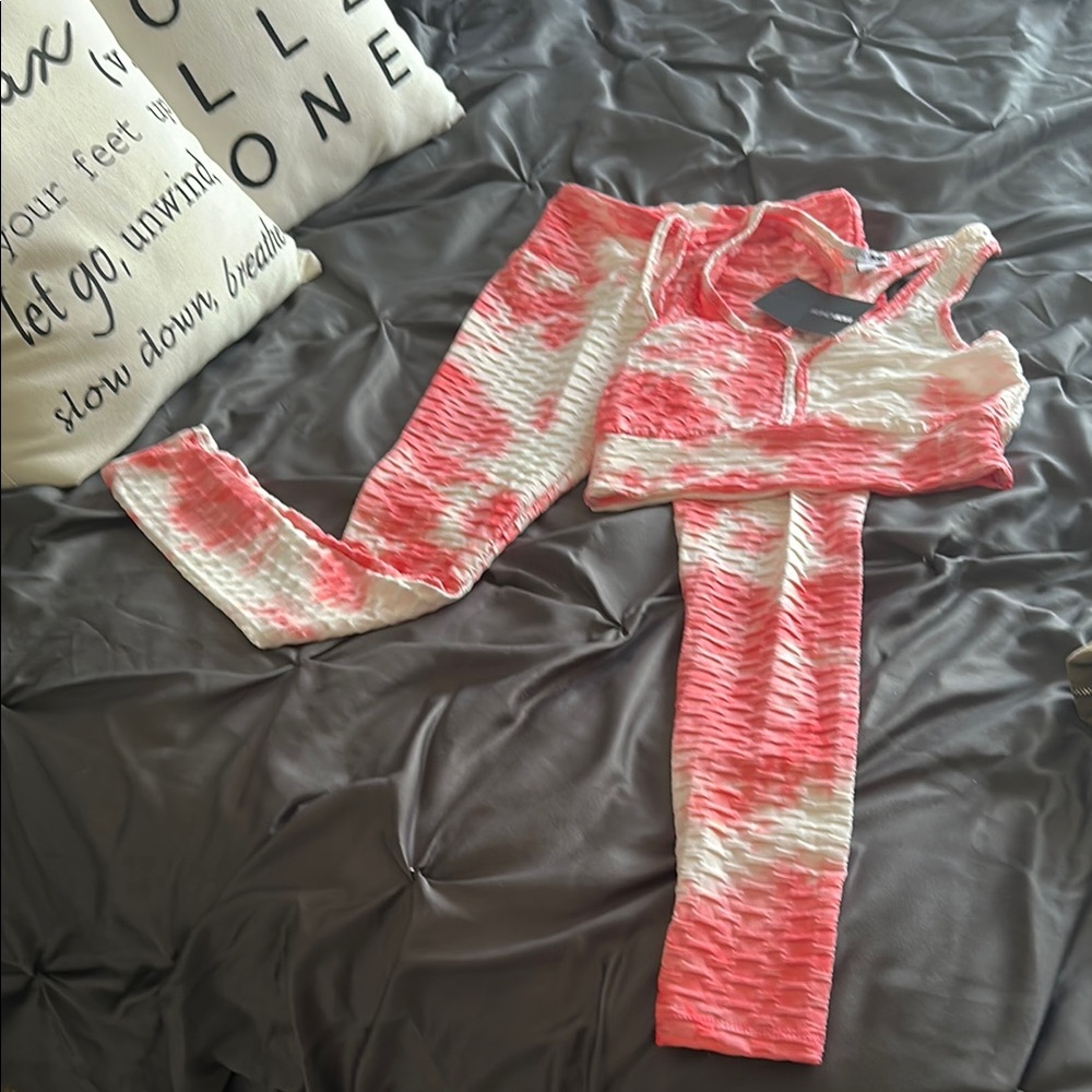 Fashion Nova Pink and White Textured Set Never Worn